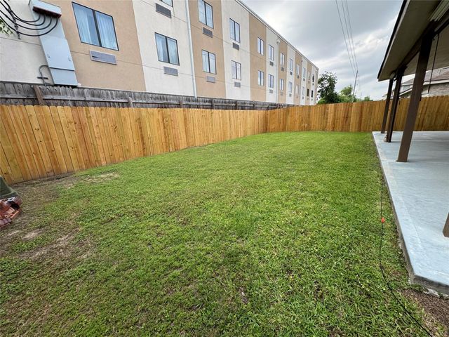 19419 Remington Bend Drive, Houston, TX 77073