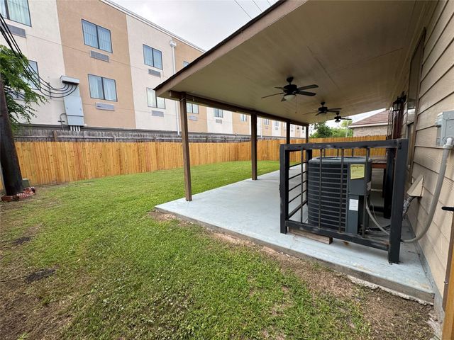 19419 Remington Bend Drive, Houston, TX 77073