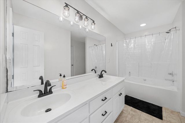 163 Gladstone Way, Rocky Face, GA 30740