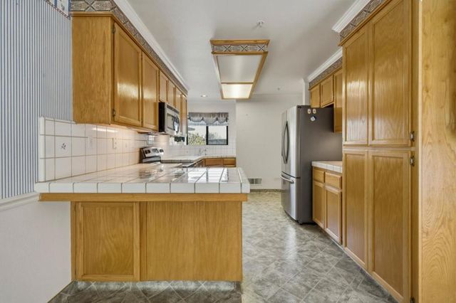 730 Nacional Court, Salinas, CA 93901