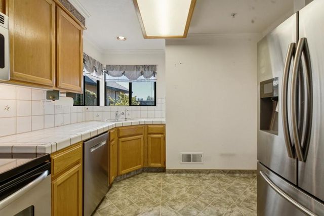 730 Nacional Court, Salinas, CA 93901