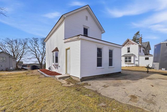 170 S High Street, Mayville, WI 53050