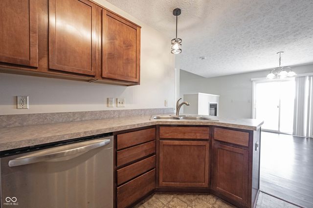 2781 Grand Fir, Greenwood, IN 46143