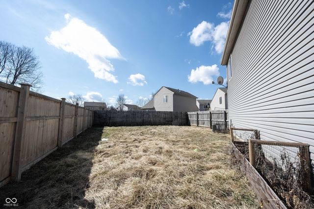 2781 Grand Fir, Greenwood, IN 46143