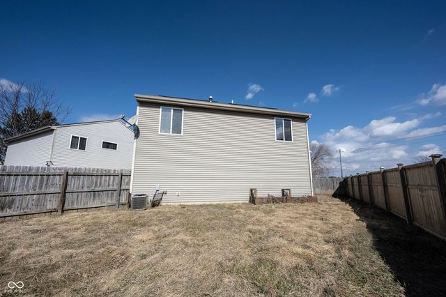 2781 Grand Fir, Greenwood, IN 46143