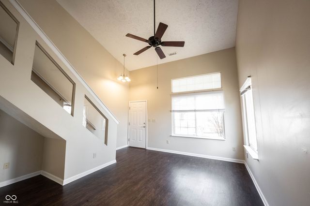 2781 Grand Fir, Greenwood, IN 46143