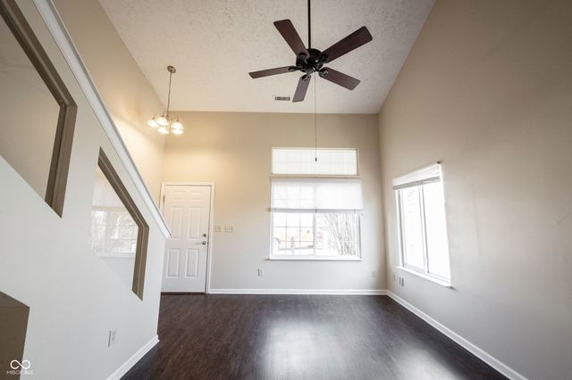 2781 Grand Fir, Greenwood, IN 46143