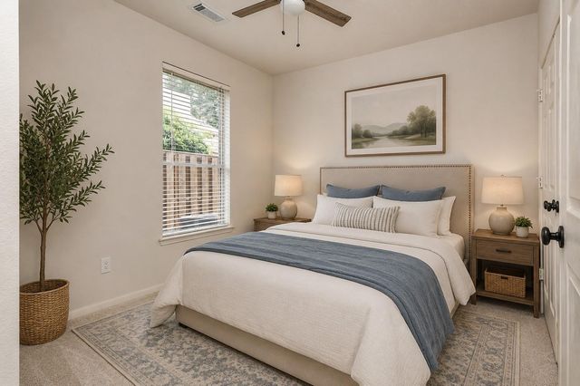67 N Old Cedar Circle, The Woodlands, TX 77382