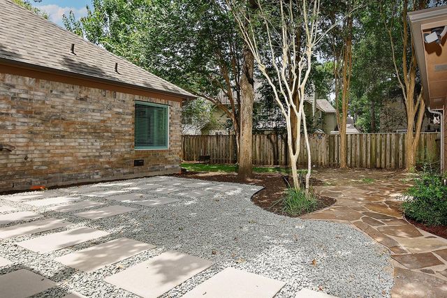 67 N Old Cedar Circle, The Woodlands, TX 77382