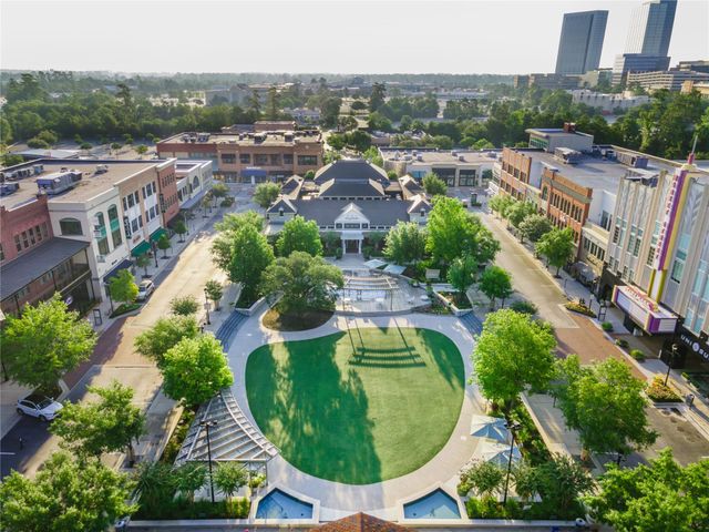 67 N Old Cedar Circle, The Woodlands, TX 77382
