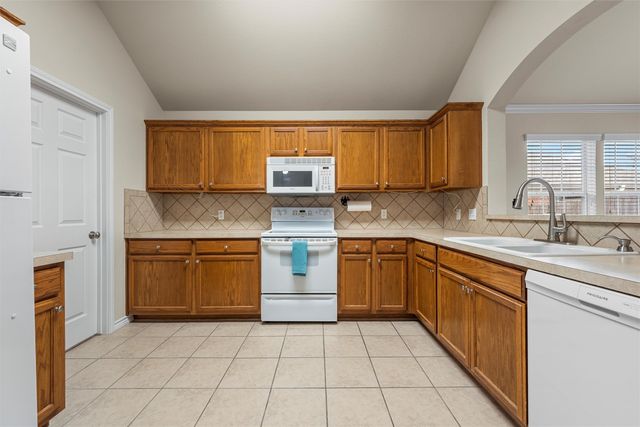 2549 Massey Lane, Robinson, TX 76706