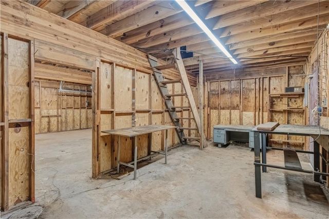 3282 Convair Lane, Decatur, GA 30032