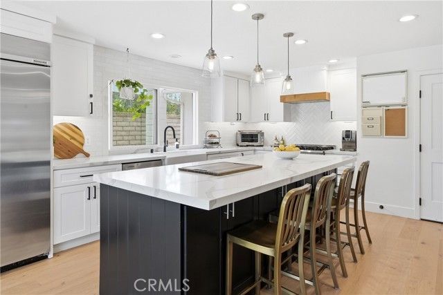 20082 Gothic Circle, Huntington Beach, CA 92646