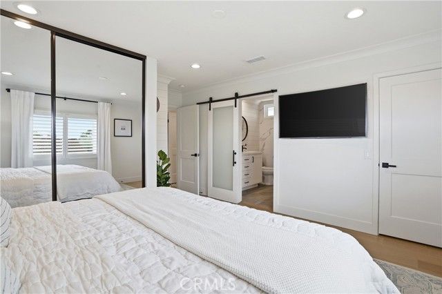 20082 Gothic Circle, Huntington Beach, CA 92646