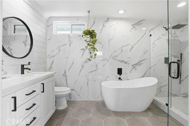 20082 Gothic Circle, Huntington Beach, CA 92646