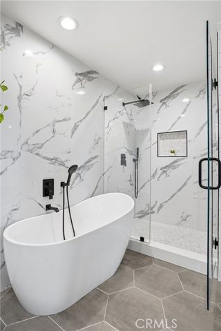 20082 Gothic Circle, Huntington Beach, CA 92646