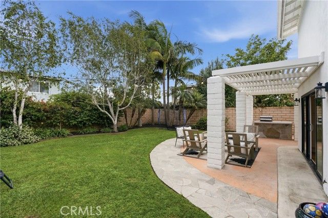 20082 Gothic Circle, Huntington Beach, CA 92646