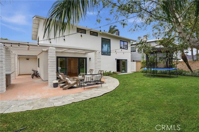 20082 Gothic Circle, Huntington Beach, CA 92646