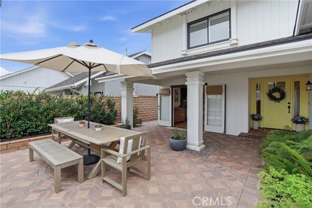 20082 Gothic Circle, Huntington Beach, CA 92646