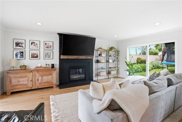 20082 Gothic Circle, Huntington Beach, CA 92646