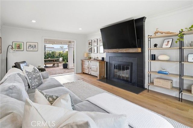 20082 Gothic Circle, Huntington Beach, CA 92646