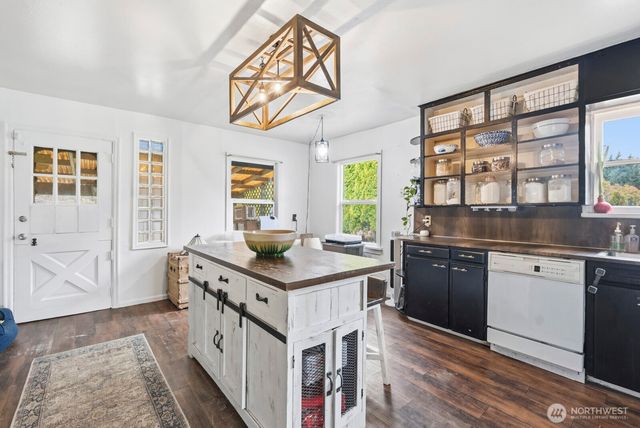 11324 Waller Road E, Tacoma, WA 98446