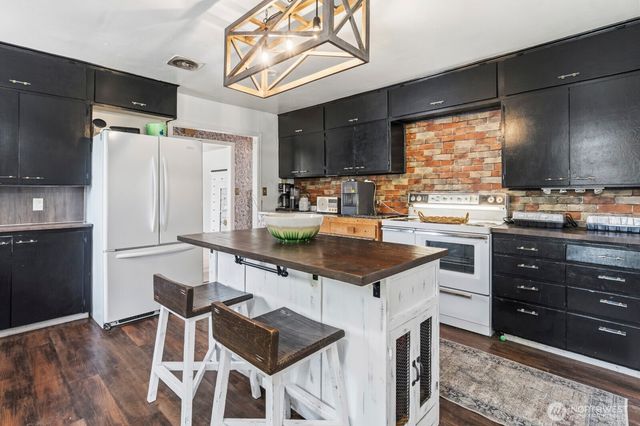 11324 Waller Road E, Tacoma, WA 98446