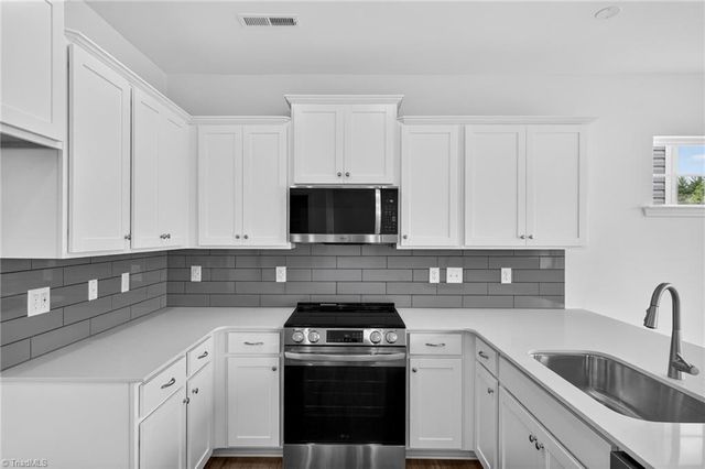 5525 Hydrangea Street, Winston-salem, NC 27014