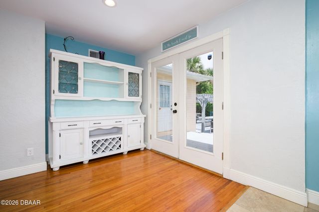 329 Euclid Avenue, Daytona Beach, FL 32118