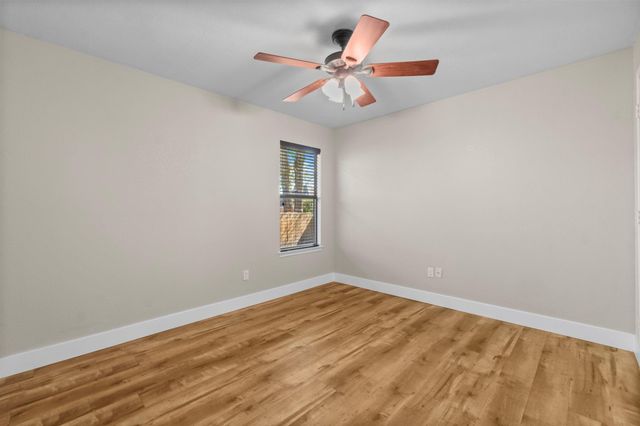 976 Northampton Drive, Conroe, TX 77303