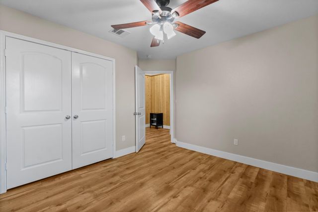 976 Northampton Drive, Conroe, TX 77303