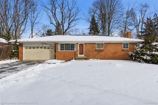 2155 Devonshire Road, Bloomfield Hills, MI 48302