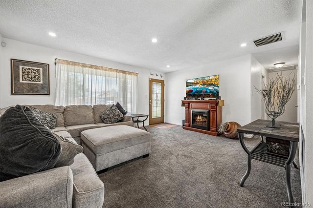 8248 Pearl Street, Denver, CO 80229