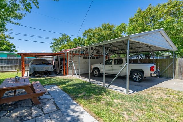 4505 Moravian Dr, Corpus Christi, TX 78415