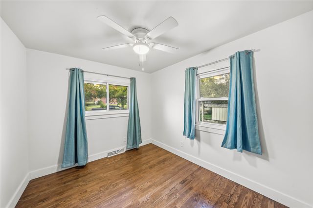 2904 Shadyoak Drive, Des Moines, IA 50310