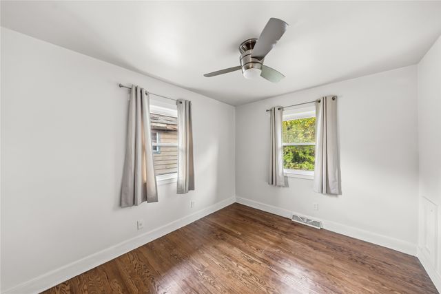 2904 Shadyoak Drive, Des Moines, IA 50310