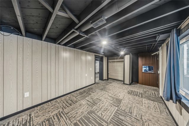 2904 Shadyoak Drive, Des Moines, IA 50310