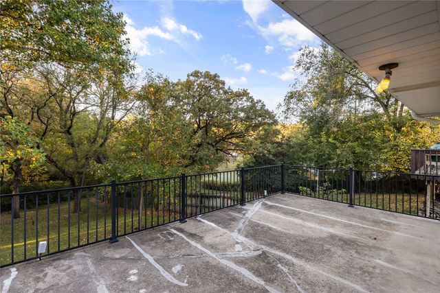 2904 Shadyoak Drive, Des Moines, IA 50310