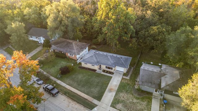 2904 Shadyoak Drive, Des Moines, IA 50310