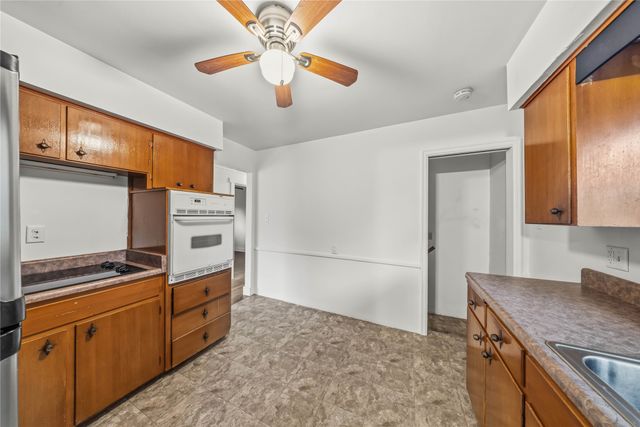 2904 Shadyoak Drive, Des Moines, IA 50310