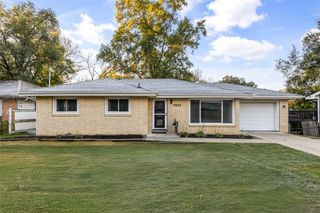 2904 Shadyoak Drive, Des Moines, IA 50310