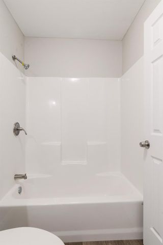 562 SW 1ST, Paris, TX 75460