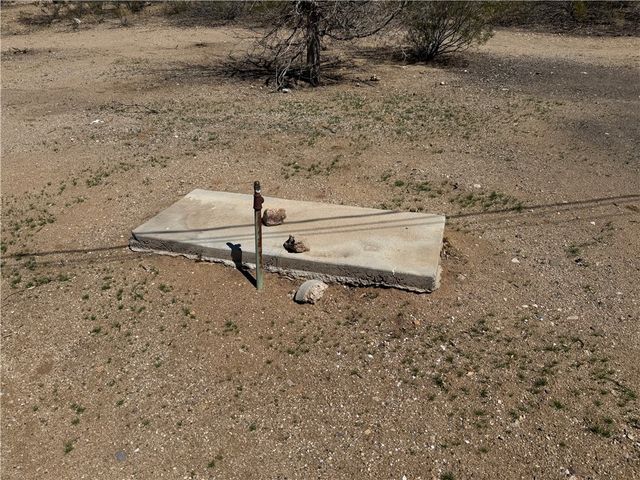 5232 N Cove Road, Golden Valley, AZ 86413