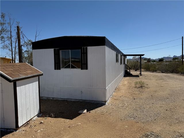 5232 N Cove Road, Golden Valley, AZ 86413