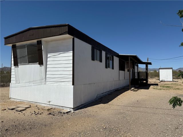 5232 N Cove Road, Golden Valley, AZ 86413