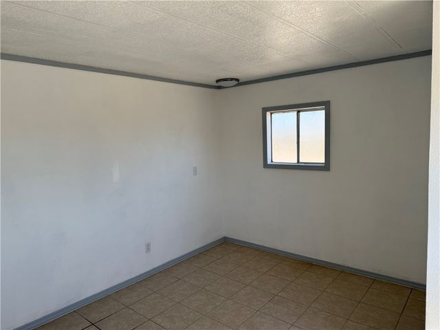 5232 N Cove Road, Golden Valley, AZ 86413