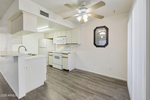 756 E JOAN D ARC Avenue, Phoenix, AZ 85022