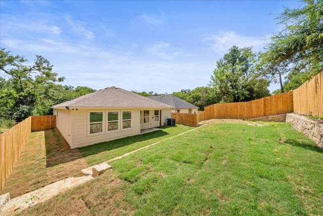 2500 NW 20th Street, Fort Worth, TX 76106