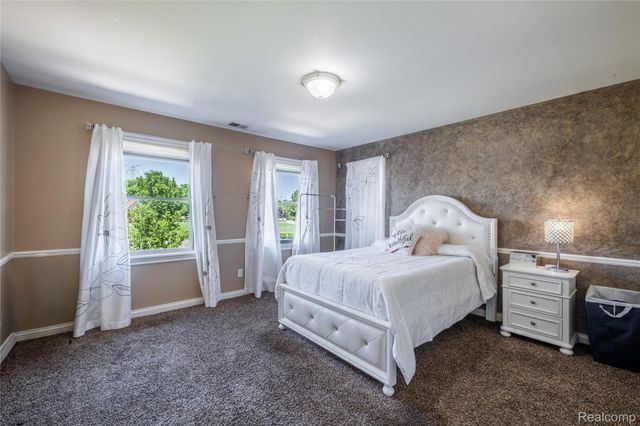 5098 Harvest Lane, Vienna Charter Township, MI 48420