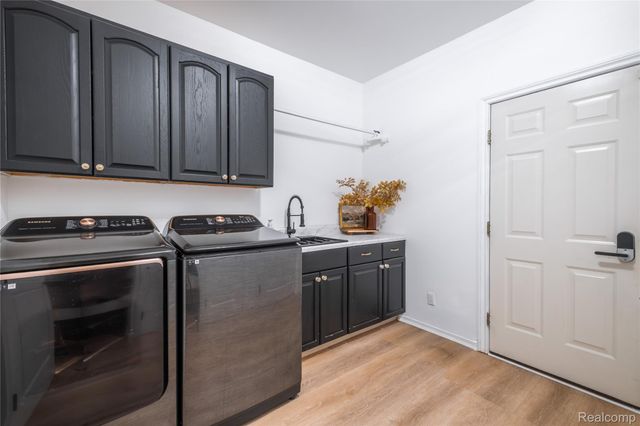 5098 Harvest Lane, Vienna Charter Township, MI 48420